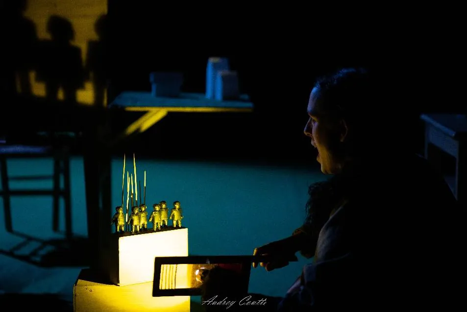 Village en maquette la nuit